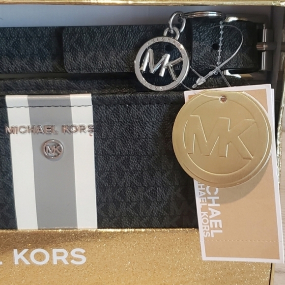 NWT Michael Kors Adjustable Belt Bag L-XL FITS A PHONE Black Gray white - Picture 2 of 6